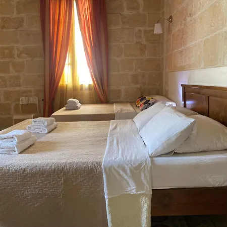 Xemx בית הארחה Qala