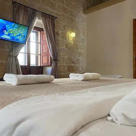 Πανσιόν Xemx Qala